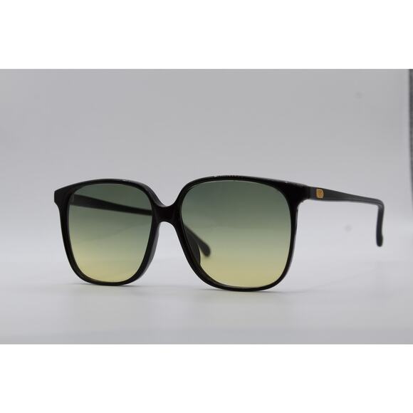 Guess Black with Green Lens Square Sunglasses - Picture 1 of 3